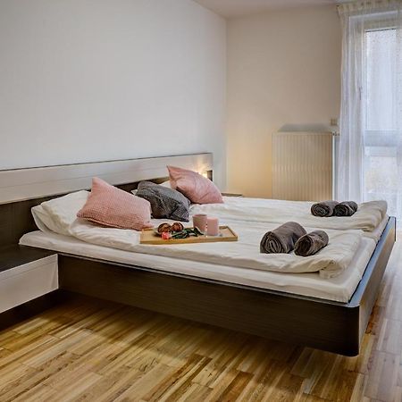 Carin Deluxe II Appartement Wenen Buitenkant foto